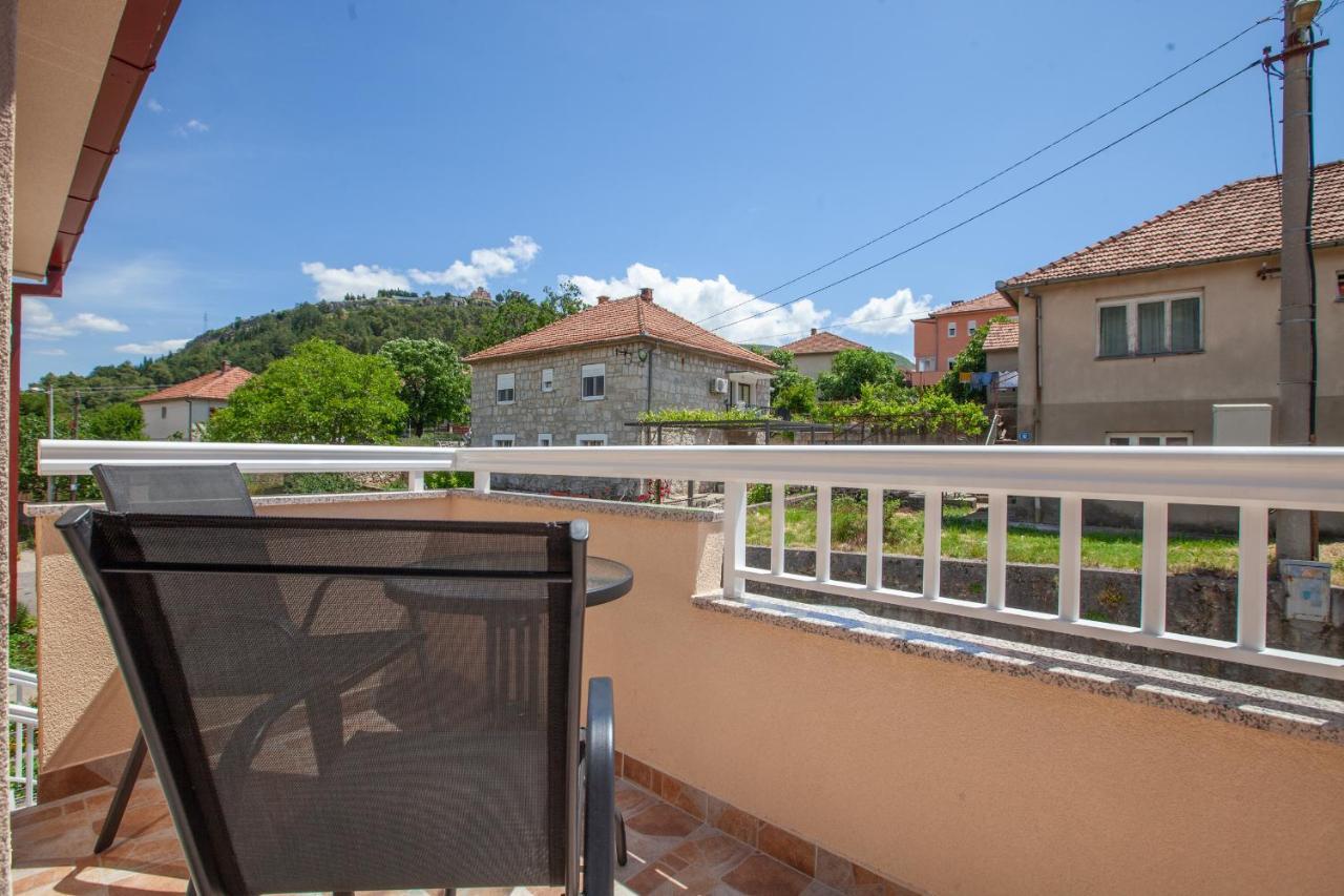 טרביניה Apartmani Grubac מראה חיצוני תמונה
