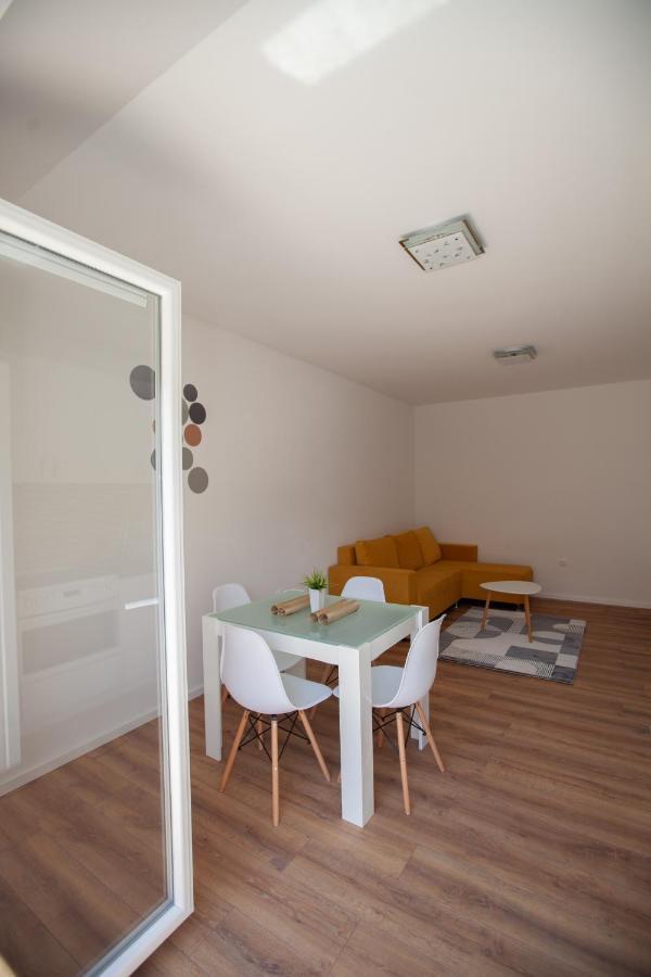 טרביניה Apartmani Grubac מראה חיצוני תמונה