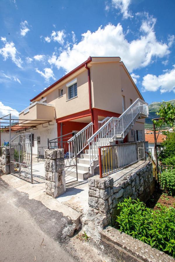 טרביניה Apartmani Grubac מראה חיצוני תמונה